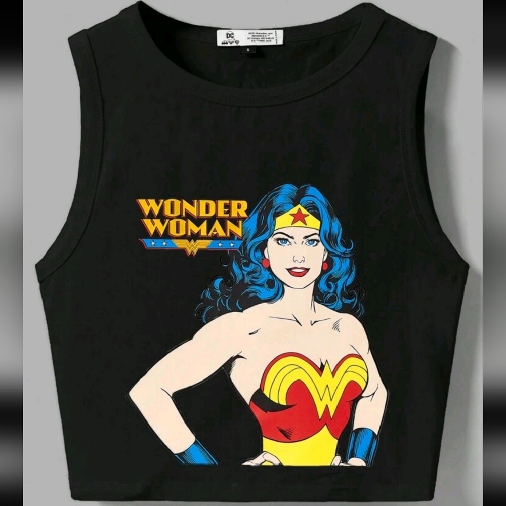 DC Black Muscle Tee Wonder Woman Graphic Crop Size L (8-10)